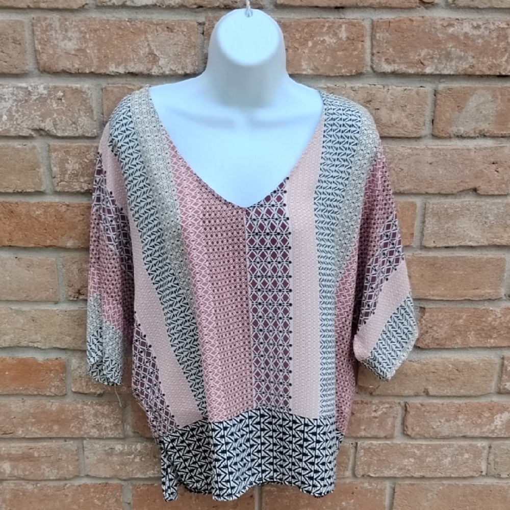 Forever 21 Geometric Pink and Black Blouse